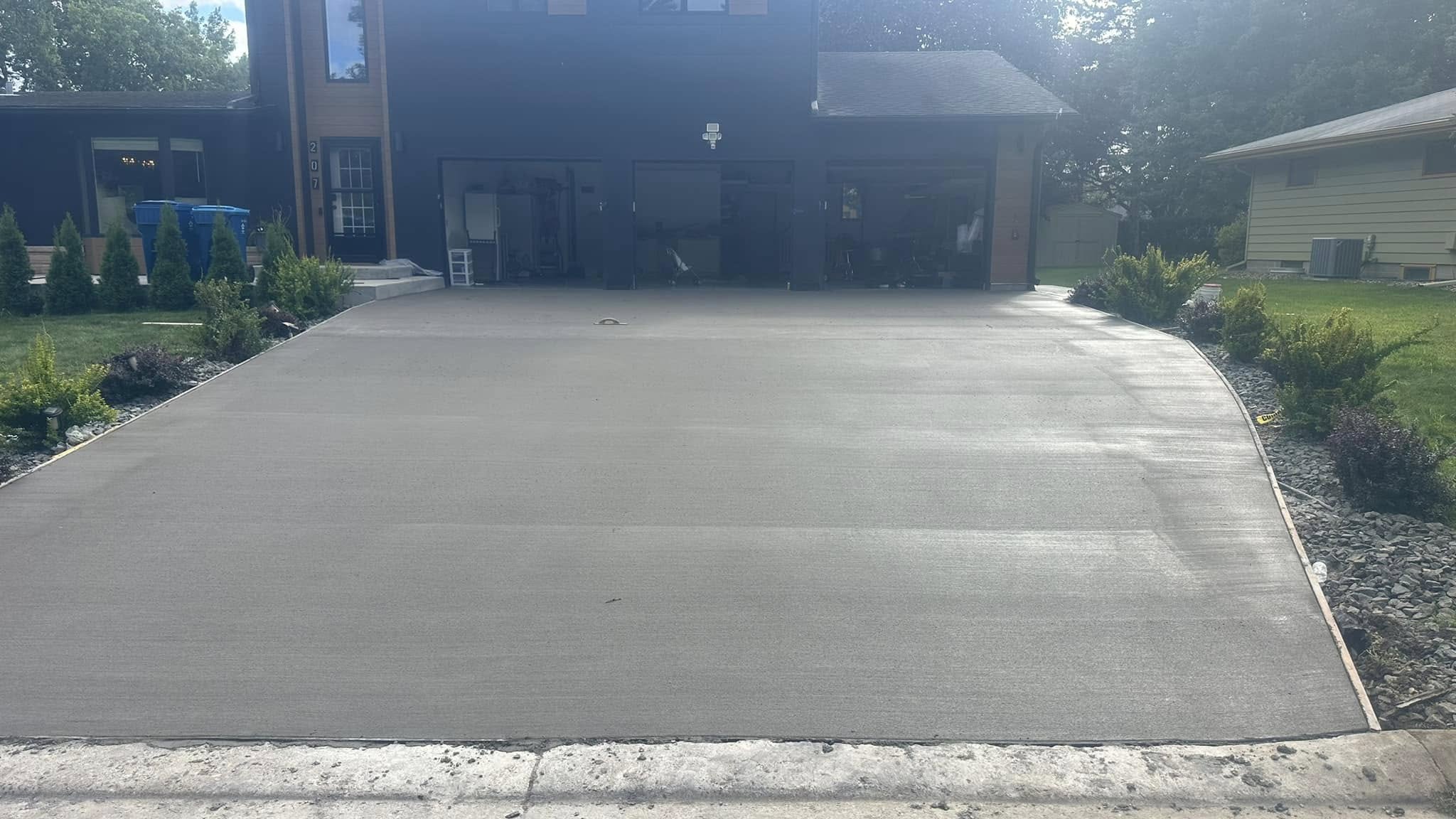 Muñoz Concrete LLC project photo - concrete work Central Minnesota