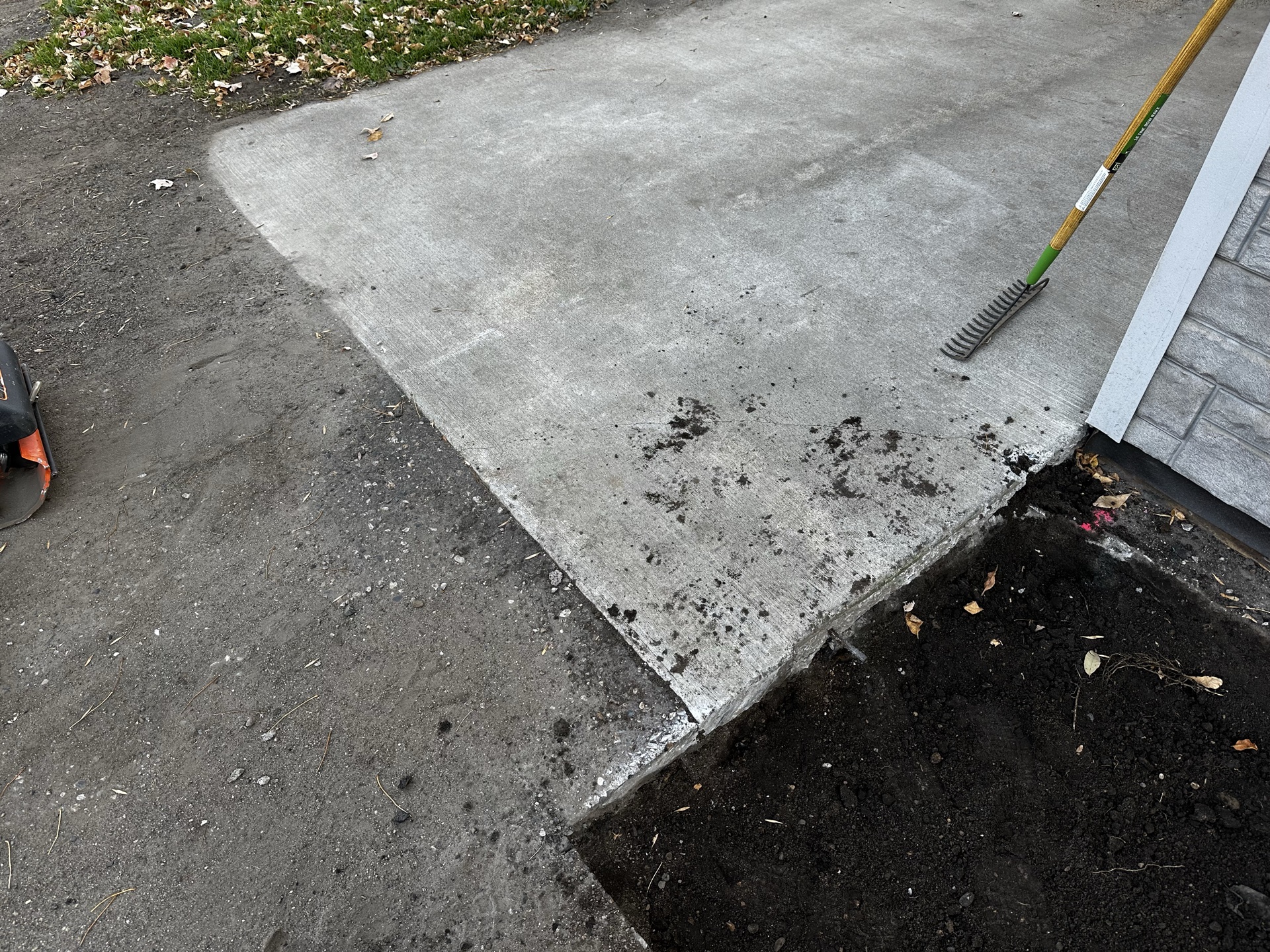 Concrete driveway pouring Minnesota